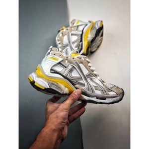 Chaussures de course décontractées unisexes de luxe, design à lacets, légères, vêtements de sport été/hiver, style élégant de créateur, polyvalentes - Product Image 1