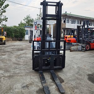 Low Price Used TCM 3 Ton Diesel Forklift Truck Secondhand TCM 3 Ton FD30 Japan Made Forklift - Product Image 2
