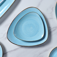 Assiettes en céramique émaillée colorées en gros, assiettes à dîner en céramique bleue pour hôtel, assiettes de restaurant, assiettes de traiteur