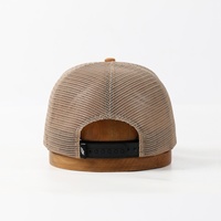 Gorra Trucker de Moda Baida en Gamuza Marrón con Bordado de 'El Payaso' Unisex