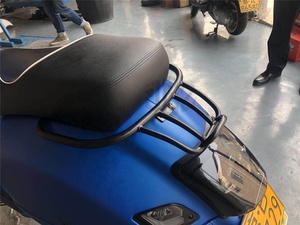 แร็คท้ายรถมอเตอร์ไซค์ CNC อลูมิเนียม สำหรับวางสัมภาระ/หนังสือ  ขายึดแบบสปอร์ต สำหรับ <span class=keywords><strong>VESPA</strong></span> GTS 250 <span class=keywords><strong>125</strong></span> 300 <span class=keywords><strong>GTV</strong></span> อุปกรณ์เสริม - Product Image 5