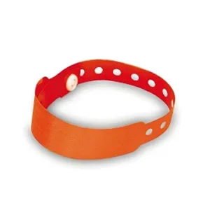 Braccialetto 9096 in PVC personalizzato per merchandising - Product Image 1