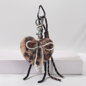 Sac d'amour en peluche <span class=keywords><strong>à</strong></span> imprimé léopard créatif pendentif Senior Sense <span class=keywords><strong>bricolage</strong></span> corde boule de <span class=keywords><strong>laine</strong></span> porte-clés amour délicat ornements suspendus - Product Image 6