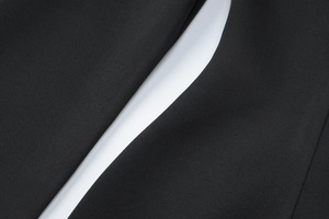 Robe mini noire à découpes pour femme, col haut, manches longues, détail boucle métallique, robes de soirée formelles, mode - Product Image 6