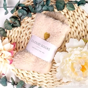 Luxury Relaxation Gift Box - Mother's Day Spa Set with Scented Candle and <b>Bath</b> <b>Salts</b> - Product Image 2