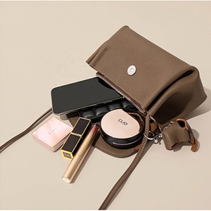 Sac de luxe personnalisé de marque de créateur, sacs à bandoulière en cuir véritable pour femmes, sacs à main de mode à logo célèbre - Product Image 6