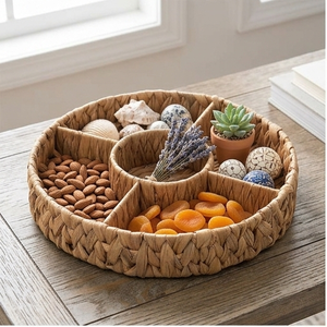 Bandeja de Servir Tejida de Jacinto de Agua Ecológica, Plato Multisecciónal para Frutos Secos, Caja de Almacenamiento para Mesa de Centro y Cocina - Product Image 1