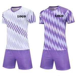 Meistverkaufte Klassische Anpassbare Fußballtrikots für Jungen Hochwertige Lila Gestreifte Fußballuniform Günstige Fußball-Match-Kits - Product Image 3