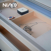 Kit de quincaillerie Nisko pour armoire à bijoux, coffre-fort îlot, armoire avec charnière à fermeture douce, éclairage LED et accessoires pour porte vitrée