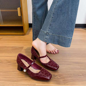 รองเท้าผู้หญิงขายดีปี 2025 คุณภาพสูง รองเท้าส้นสูงแบบสวมสำหรับงานแต่งงาน ส้นสูงทรงเหลี่ยม รองเท้าสไตล์แมรี่เจนแบบหนา รองเท้าส้นเตี้ยแบบเรโทร - Product Image 3