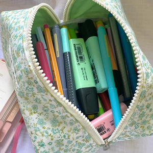 Sweet and fresh floral makeup bag, soft quilted <b>toiletry</b> bag, travel portable ultra-clear skincare product <b>storage</b> bag - Product Image 4