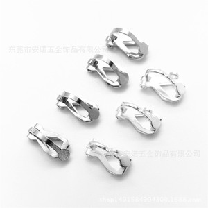 Boucles d'oreilles triangulaires à clipser en alliage de zinc plaqué, design géométrique pour accessoires de bijoux de mode - Product Image 5