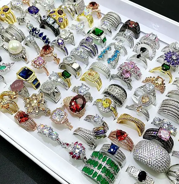 Perhiasan Cincin Batu Permata Zirkon Bertatahkan Mikro Grosir Campuran Perhiasan 18K Cincin Modis Warna Emas Asli