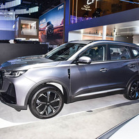 Véhicule hybride chinois futuriste de marque Chery Tiggo 7 PLUS PHEV, SUV compact avec un grand espace de chargement de 1500L pour une utilisation familiale, en stock