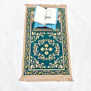 Alfombra de Oración Musulmana Tradicional Número 1, con Diseño Floral, Lavable y Tejida, Cómoda Alfombra Religiosa para el Hogar, Picnic y Camping - Product Image 1