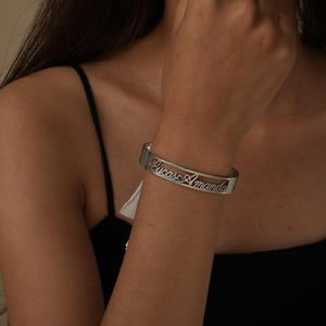 Haomi-Pulsera de acero inoxidable personalizada con nombre en inglés, pulsera de moda con medio esqueleto, para parejas, regalo de vacaciones - Product Image 4