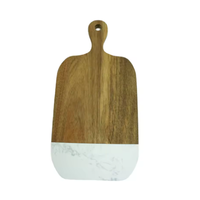 Plateau de service rectangulaire en marbre blanc et bois d'acacia avec poignée pour la cuisine – Idéal pour les charcuteries et fromages (vente en gros)