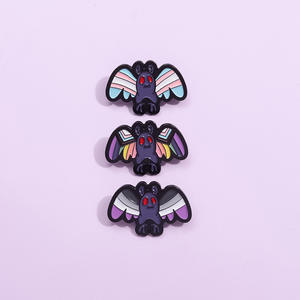 LGBT Sexual Minority Bat Colorful Red eyes Bat Animal Witch Funny Enamel Brooch Hat Clothes émail revers pin - Product Image 3