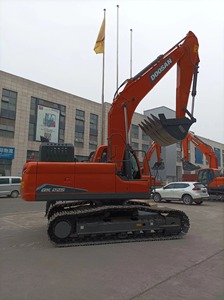 DX225 Heavy Duty <b>Track</b> Excavator High Power Earthmoving Engineering Machinery - Product Image 1