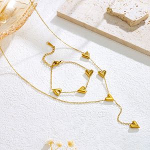Ensemble collier et bracelet Aceworks SET71023 en acier inoxydable plaqué or 18K PVD, empilable, en forme de cœur |   Bijoux superposés imperméables et hypoallergéniques - Product Image 1