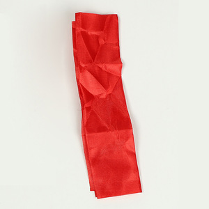 Bufanda mágica roja de 15x15 cm, accesorio de tela para adolescentes, accesorio para trucos de magia - Product Image 3