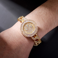 Bracelet pour femmes catholiques Notre-Dame de Guadalupe Vierge Marie avec breloque médaille Saint Benoît en oxyde de zirconium, bijoux religieux, chaîne à maillons floraux, tendance