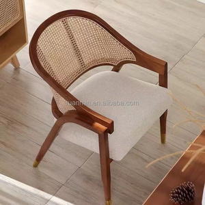Sedia da Pranzo in Rattan di Alta Qualità per Casa Hotel Ristoranti e Caffetterie - Arredamento dal Design Moderno per Ristoranti - Product Image 3