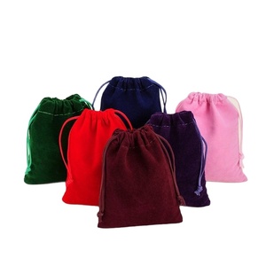 Pochette en velours avec cordon de serrage 9*12cm, sac à bijoux, sac en velours pour cadeaux de fête, pour bijoux, parfum, rouge à lèvres, perruques, shampoing, huiles essentielles, cadeaux - Product Image 1