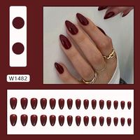 Vente en gros d'usine, ongles pressés en amande, design personnalisé de luxe, nouveaux ongles artificiels colorés populaires