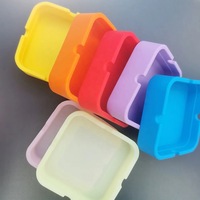 Vente en gros logo personnalisé incassable résistant à la chaleur triangle carré rond grand moule en silicone cendrier pour cigarette fumée cigare