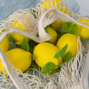 Décoration réaliste en plastique citron artificiel Halloween <span class=keywords><strong>et</strong></span> décoration de <span class=keywords><strong>fruits</strong></span> <span class=keywords><strong>et</strong></span> <span class=keywords><strong>légumes</strong></span> de Thanksgiving avec effet de <span class=keywords><strong>fruits</strong></span> au toucher réel - Product Image 2