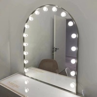 Miroir de maquillage LED arqué, taille personnalisée, avec ampoules Hollywood, pour chambre à coucher, coiffeuse, salon de beauté - Vente en gros