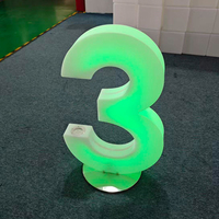 Lampe LED numérique décorative publicitaire pour événements intérieurs/extérieurs, mariages, fêtes, festivals, rassemblements (plastique)