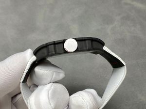 นาฬิกาข้อมือผู้ชายหรูหรา ระบบตูร์บิญอง รุ่นปี 2026 - ผลิตตามสั่ง (OEM) ตัวเรือนสแตนเลส หน้าปัด 40 มม. สาย 22 มม. ปฏิทินถาวร กันน้ำ 300 บาร์ - Product Image 2