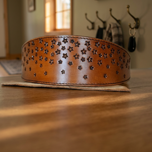 Collar para Perro de Cuero Vacuno 100% Genuino, Diseño con Estrellas en Relieve, Remaches Sólidos, Acolchado, Color Personalizado - Product Image 2
