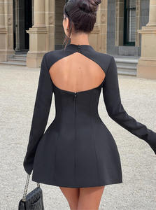 Abiti da Donna Chic Personalizzati 2025, Vestito Corto a Maniche Lunghe con Schiena Scoperta, <span class=keywords><strong>Abito</strong></span> Estivo Elegante a Trapezio, Aderente e Sexy da Discoteca e da Festa - Product Image 4