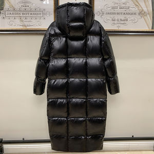 女式冬季超大号长羽绒服黑色连帽绗缝河豚外套 - Product Image 4