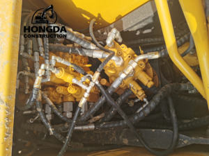 SANY SY135C a utilisé l'excavatrice à vendre les machines de construction de poids de 13 tonnes avec le meilleur prix 90% nouvelles excavatrices utilisées de SY135C-10 de SANY - Product Image 4