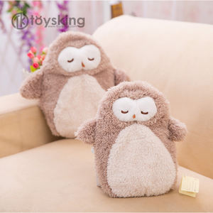 Housse <span class=keywords><strong>pour</strong></span> <span class=keywords><strong>Bouillotte</strong></span> d'Eau Chaude d'Hiver - Housse en Peluche Douce avec Poche <span class=keywords><strong>pour</strong></span> les Mains, Couverture <span class=keywords><strong>pour</strong></span> Coussin Chauffant <span class=keywords><strong>Électrique</strong></span> <span class=keywords><strong>pour</strong></span> Canapé, <span class=keywords><strong>Lit</strong></span>, Bureau, Personnalisable - Product Image 4