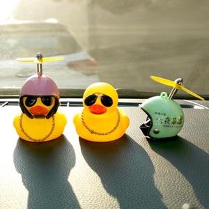HH-0001 Lindo Pato con Casco, Pequeño Pato Amarillo con Casco de Motocicleta, Decoración para Bicicleta y Ciclismo - Product Image 6