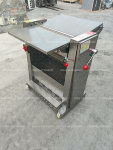 מכונת חיתוך בשר אוטומטית פרוסה ארוכה פרוסה עור חזיר עור עור עור חזיר קר מכונת פילינג בשר מסוע - Product Image 5