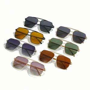 Vente en gros - Lunettes de soleil carrées en métal à double pont pour hommes et femmes, protection UV400, polarisées, en alliage, idéales pour la conduite - Product Image 4