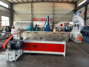 Granulador de plástico económico para reciclar película contaminada de bajo valor - Product Image 4