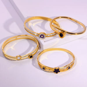 गुड लक वाटरप्रूफ तिरनिश मुक्त गहने 18k सोने की प्लेटेड स्टेनलेस स्टील जोड़े महिला पूर्ण हीरा जिरकॉन नाखून ब्रैसलेट सेट - Product Image 6