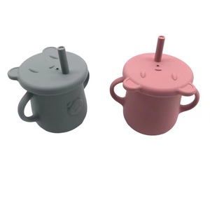 Tasse à paille en silicone pour bébé, qualité alimentaire, sans BPA, sûre pour les tout-petits, tasse à eau pour repas, tasse à bec pour nourrissons, vaisselle - Product Image 1