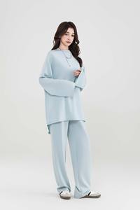 Ensemble 2 pièces pour femmes musulmanes modestes haut <span class=keywords><strong>tunique</strong></span> coupe ample et pantalon droit personnalisable - Product Image 2