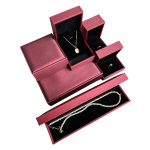 Boîtes de rangement pour bijoux en cuir PU <span class=keywords><strong>rouge</strong></span> de luxe personnalisées, boîtes d'emballage pour bagues, colliers, bracelets - Product Image 1