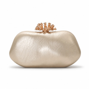 Sac de soirée rigide texturé métallique avec logo personnalisé, strass <span class=keywords><strong>corail</strong></span> et fermoir, sac à main pour femme, multicolore, vente en gros, sac cadeau de <span class=keywords><strong>mariage</strong></span> - Product Image 4