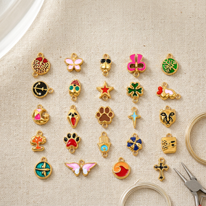 Breloques fantaisie en émail délicates |   Pendentif en acier inoxydable plaqué or 18K PVD pour la fabrication de bijoux DIY |   Imperméable, Hypoallergénique - Product Image 1