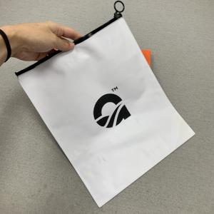 Bolsa con Cierre Hermético Personalizada Ecológica <span class=keywords><strong>Blanca</strong></span> Mate, Bolsa de Plástico con Cierre para Camisetas, Trajes de Baño y Ropa - Product Image 5